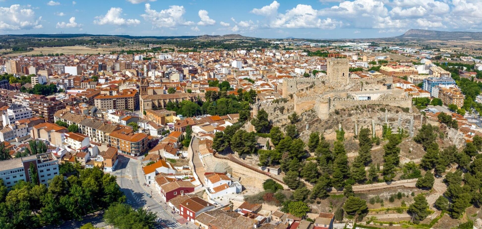 Вражає архітектурою і їжею: назване найбезпечніше місто в Іспанії