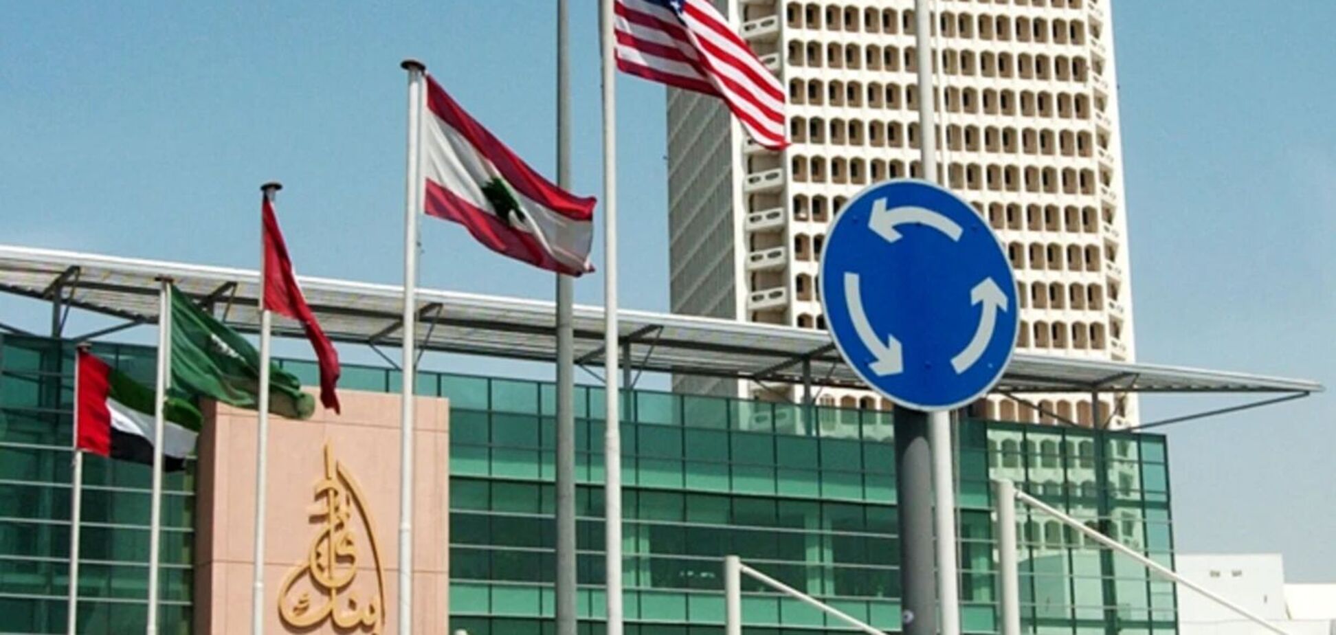 Иран атаковал 'Шахедом' консульство США в Дубае: что известно о последствиях. Видео