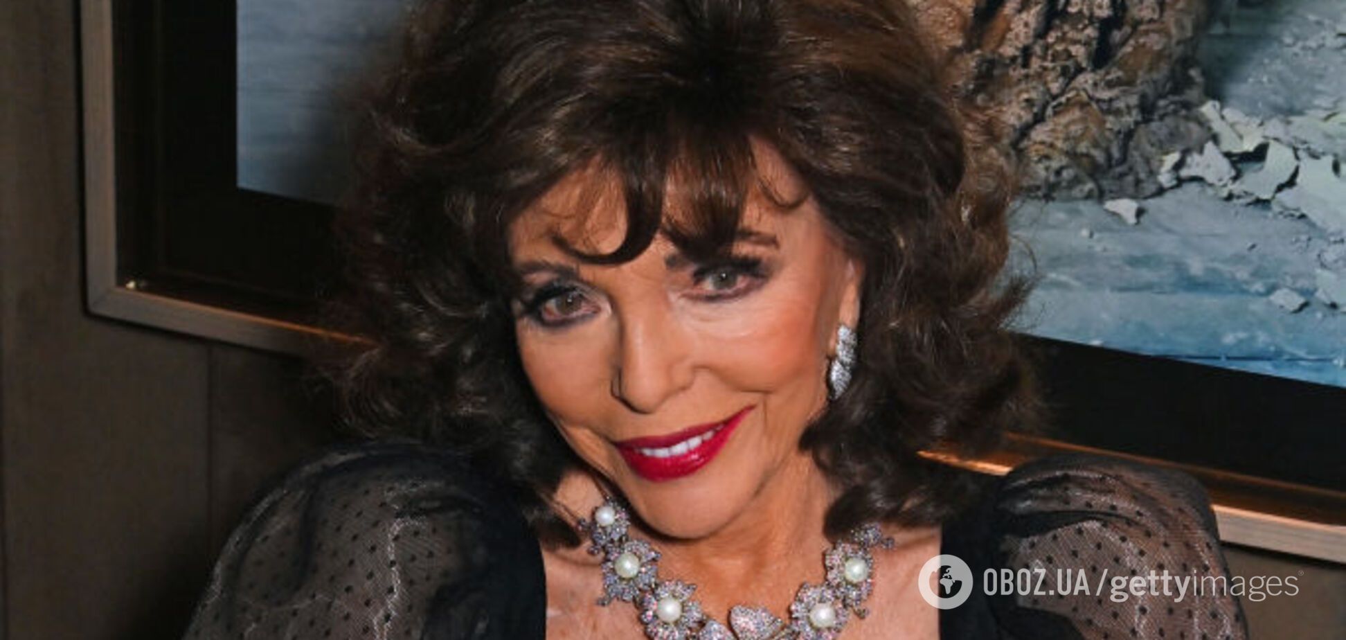 92-річна зірка 'Династії' Джоан Коллінз попередила жінок про популярну процедуру 'краси', яка спотворює обличчя