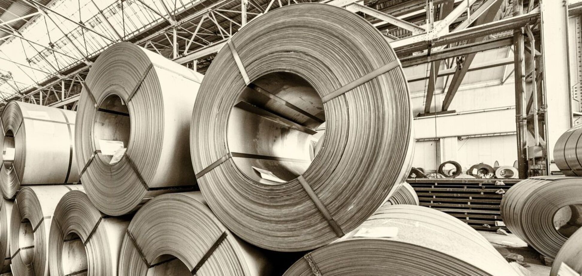 США и Китай наращивают производство стали, Украина – теряет