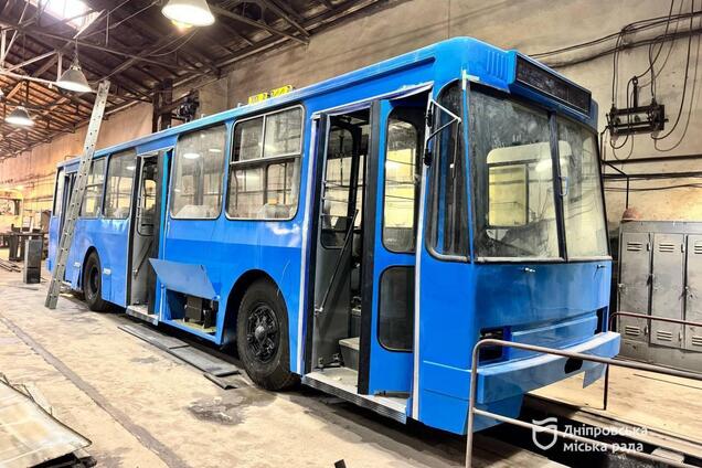 В Днепре работает единственная в Украине сертифицированная вагоноремонтная мастерская трамваев и троллейбусов
