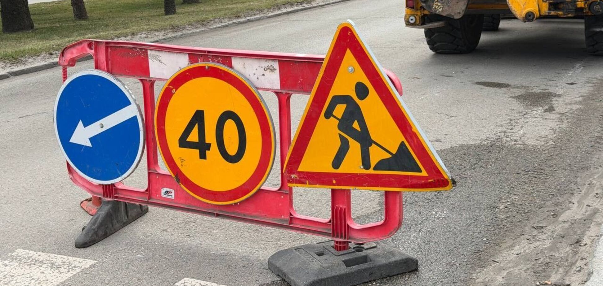 В Днепре отремонтировали уже 50 000 квадратных метров дорожного покрытия