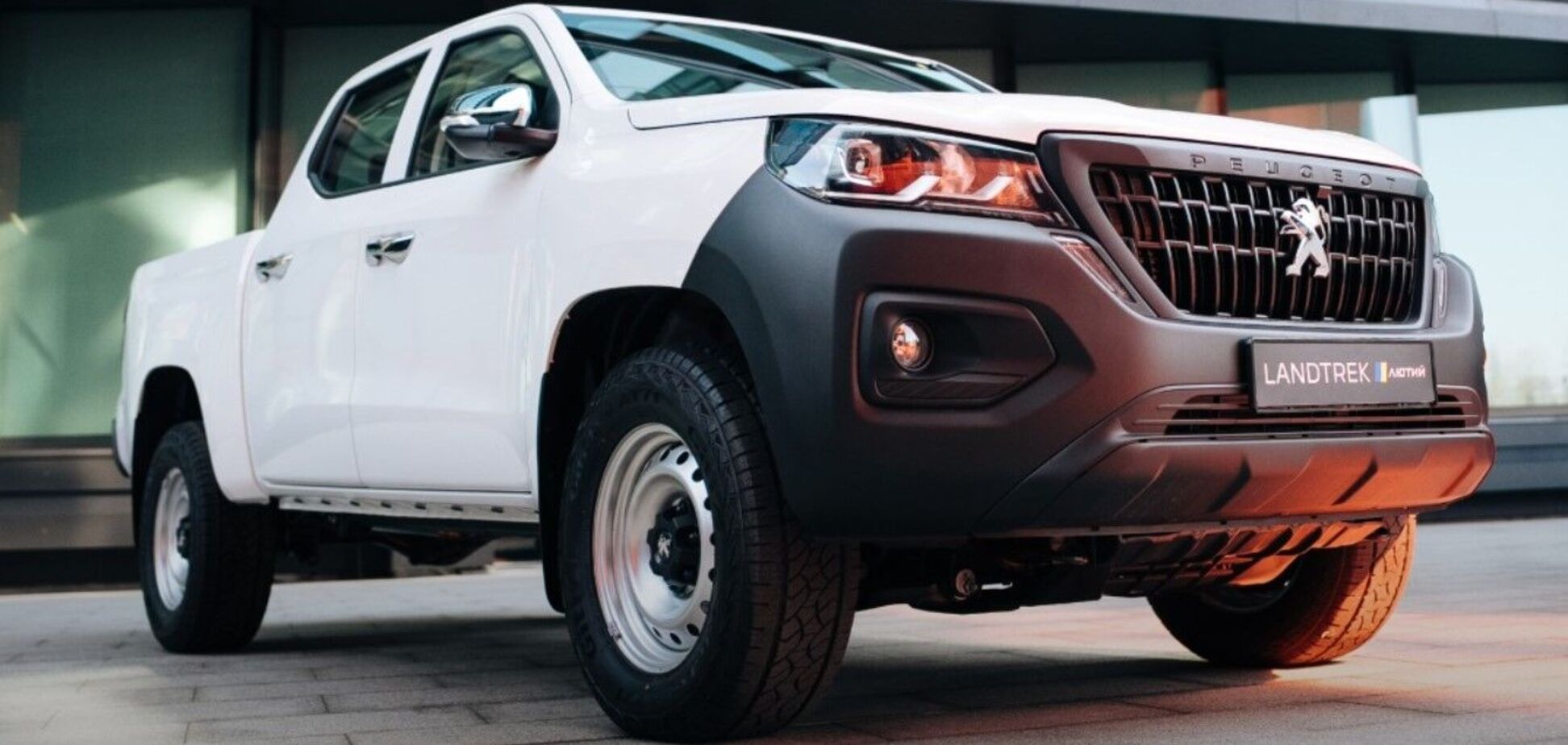 Peugeot Landtrek Лютый