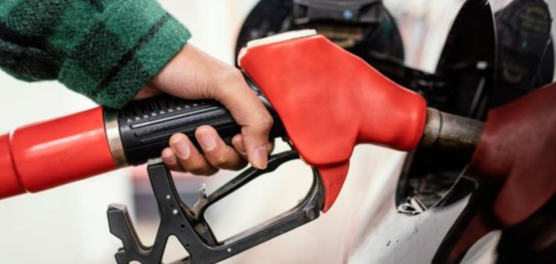 В Украине нет дефицита топлива, а цены удается держать ниже, чем в ЕС – НАУ
