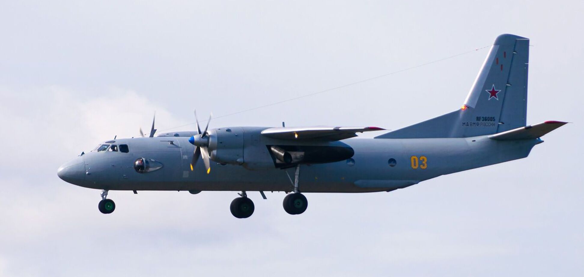 Россия потеряла над Крымом транспортный самолет Ан-26: с ним пропала связь