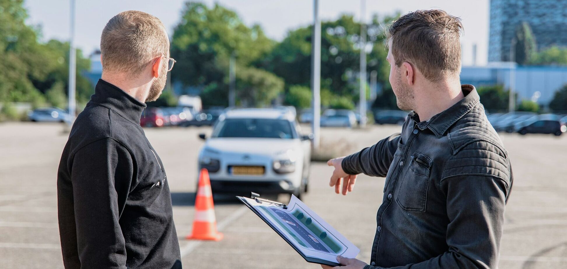 Ілюстрація - здача іспиту на водійські посвідчення