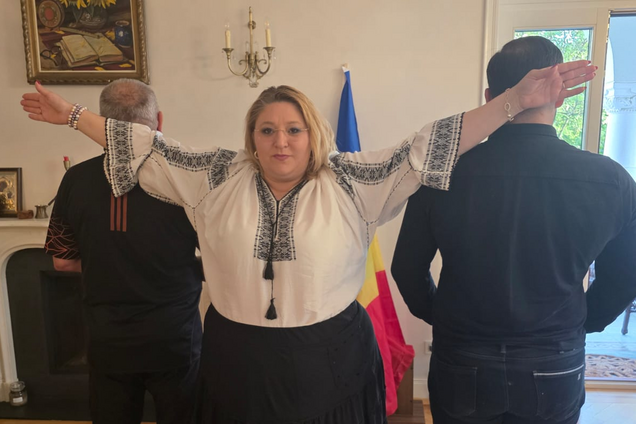 В Румынии евродепутата, угрожавшую 'переломать ноги' Зеленскому, хотят отправить на психиатрическую экспертизу