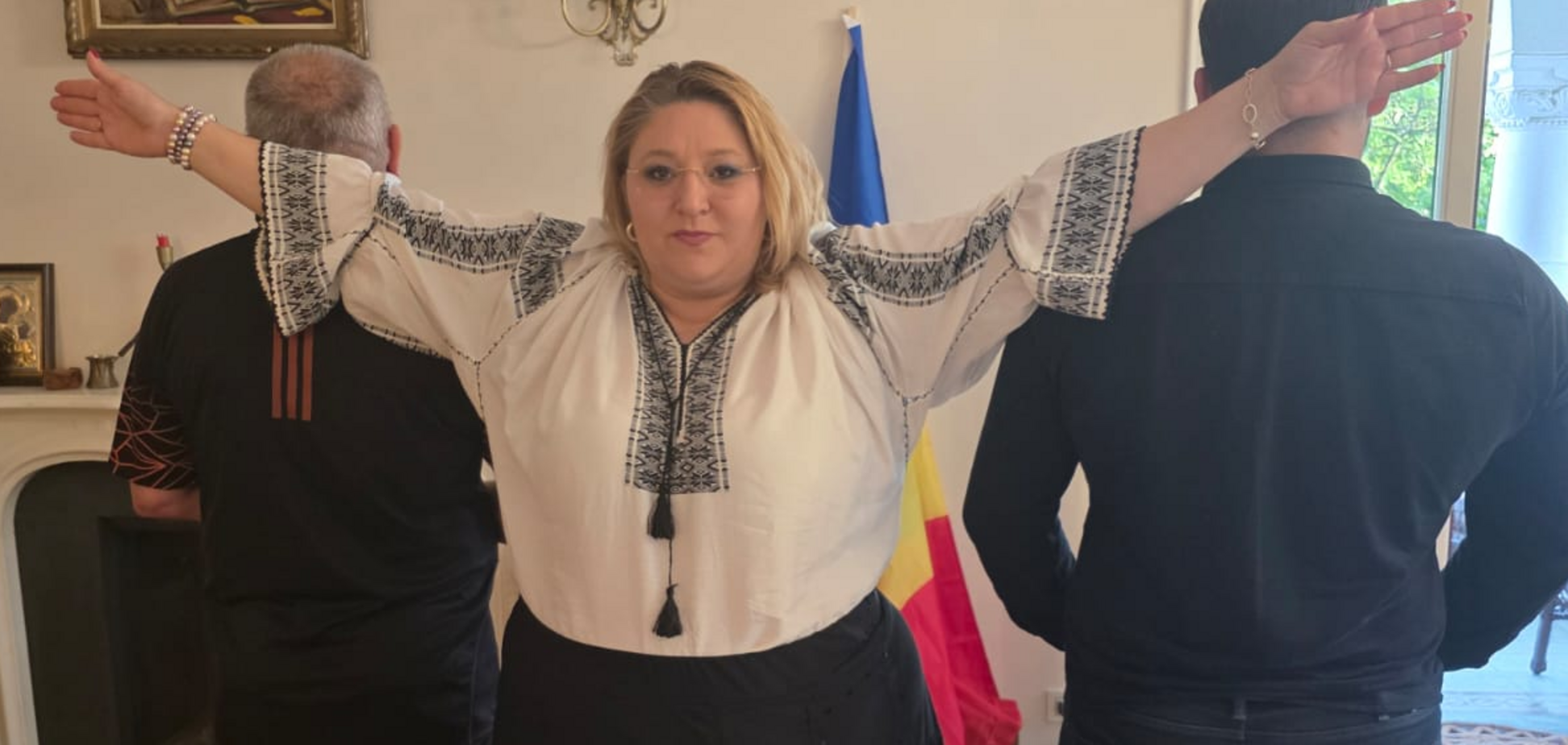 У Румунії євродепутатку, яка погрожувала 'переламати ноги' Зеленському, хочуть відправити на психіатричну експертизу