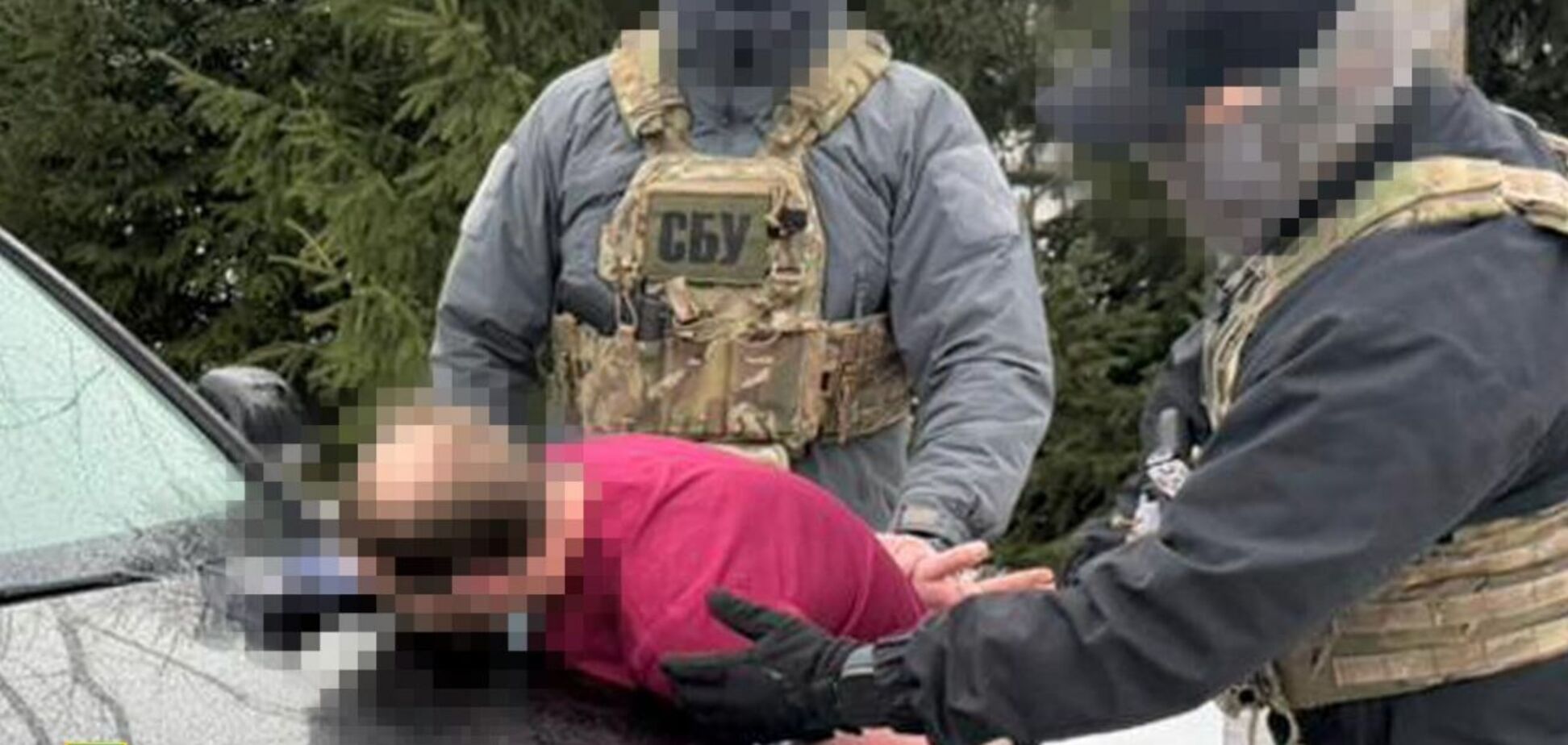 'Тариф' достигал 24 тыс. долларов: СБУ и Нацполиция ликвидировали десять схем для уклонистов в разных регионах Украины. Фото