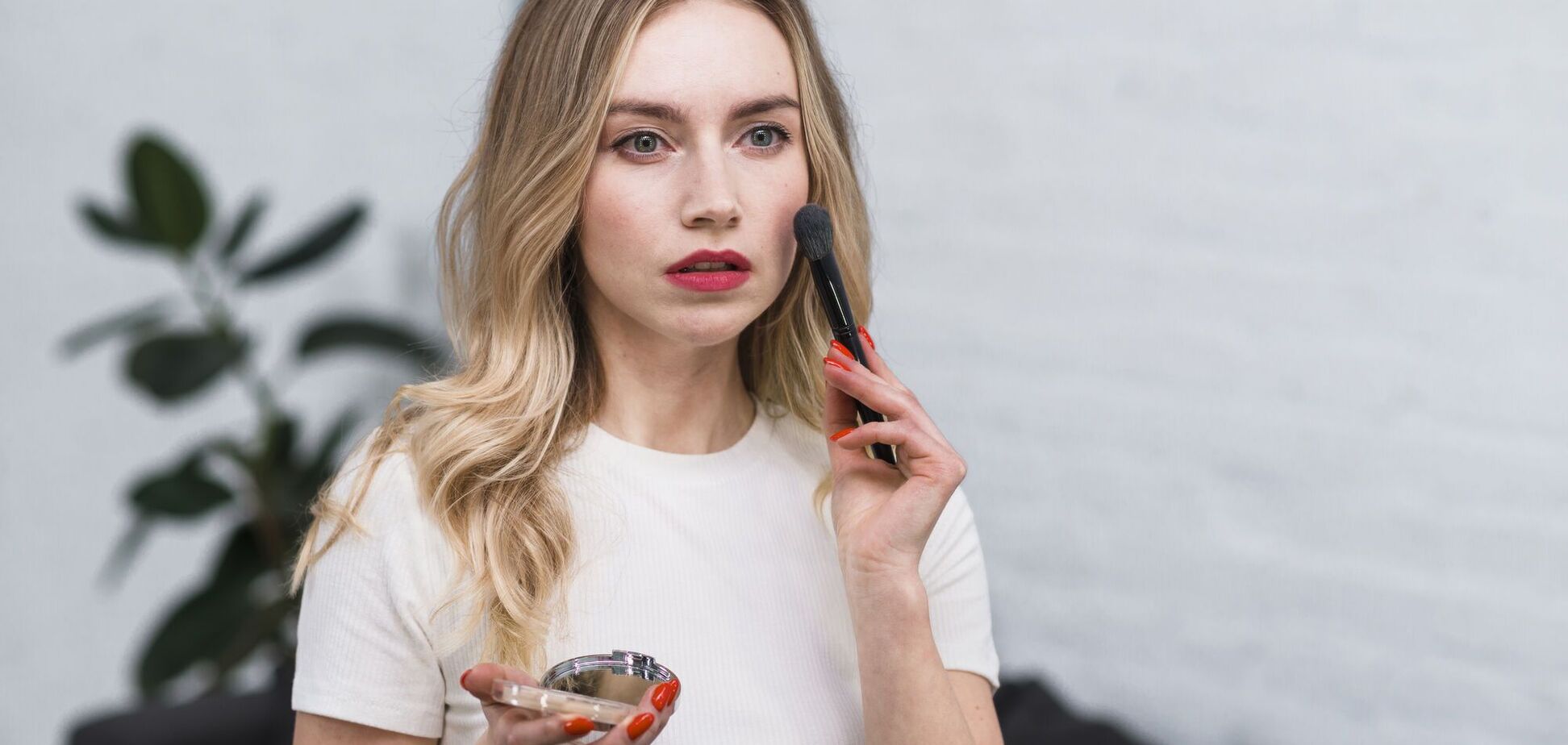 Це тягне обличчя вниз: як не можна наносити рум’яна