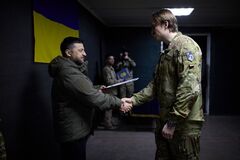 Боронять Словʼянськ, Краматорськ, Дружківку та Костянтинівку: Зеленський на Донбасі відзначив державними нагородами воїнів низки бригад. Фото і відео