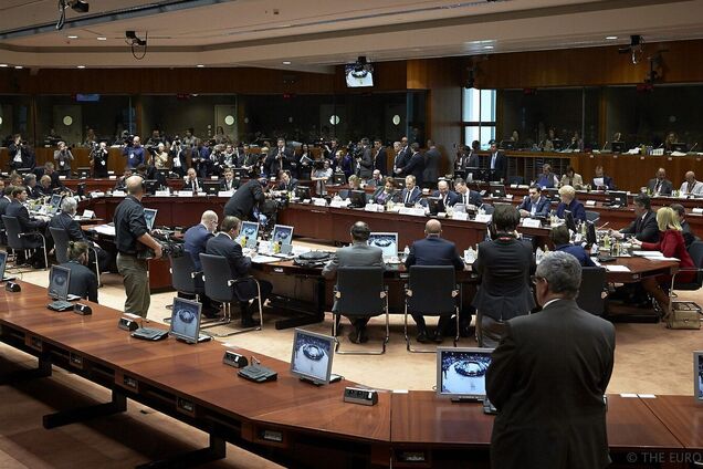 Бюрократия превыше всего: в ЕС не согласовали ускоренное вступление Украины – Politico