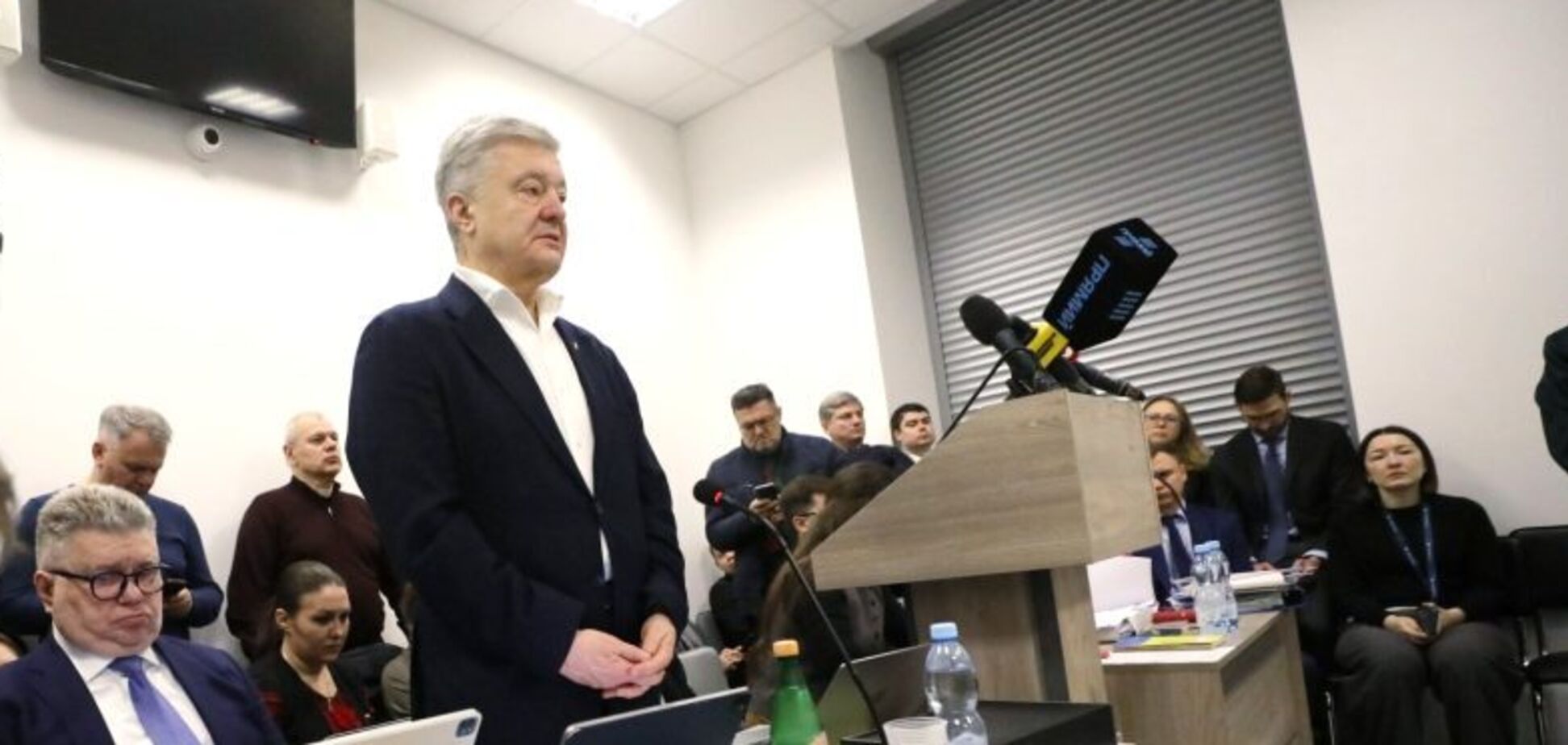 Порошенко: незаконні санкції перешкоджають захисту людей і підприємств від російських ракет та шахедів