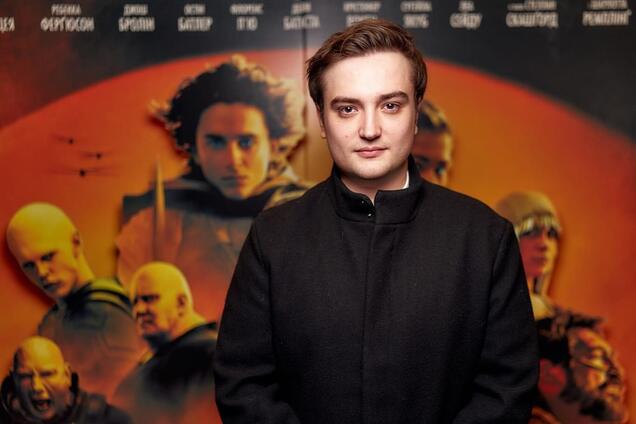 'Меня записали в уклонисты'. Актер Вячеслав Хостикоев рассказал историю о гастролях за границей, которая вызвала волну хейта