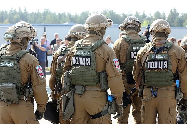 Випустив 90 патронів: у Хмельницькому військовий у стані алкогольного сп’яніння стріляв з балкону