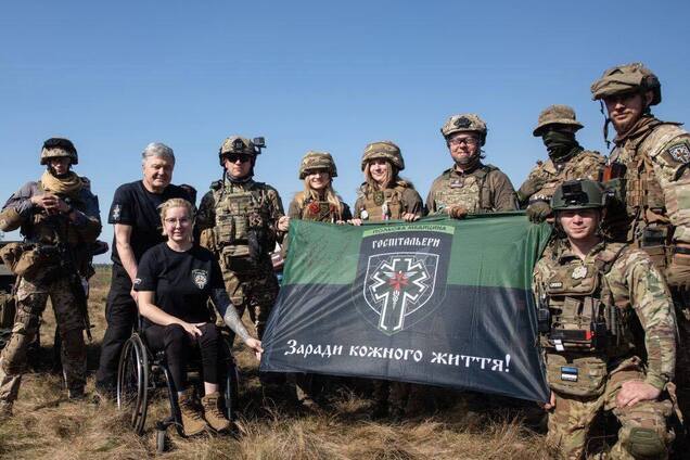 Которую никто не пошатнет, ее силу и мужество невозможно постичь: Порошенко выразил поддержку основательнице 'Госпитальеров'