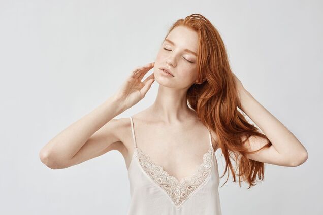 Забудьте про сухий шампунь: геніальний трюк для свіжого волосся всього за 5 хвилин