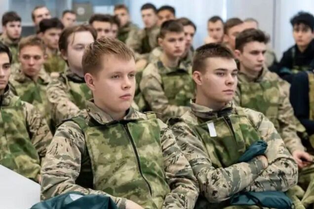 стунденти на контракт