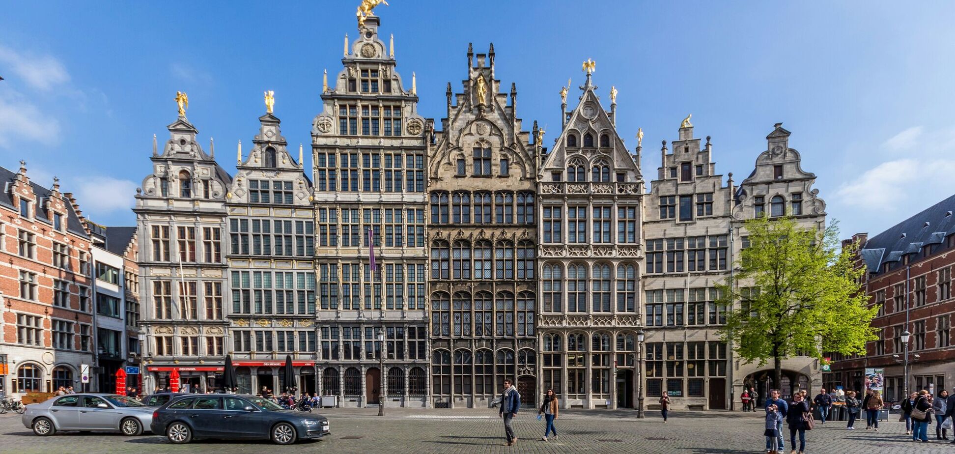 Найкраще місце для подорожі у квітні: назване місто в Європі для пішого туризму