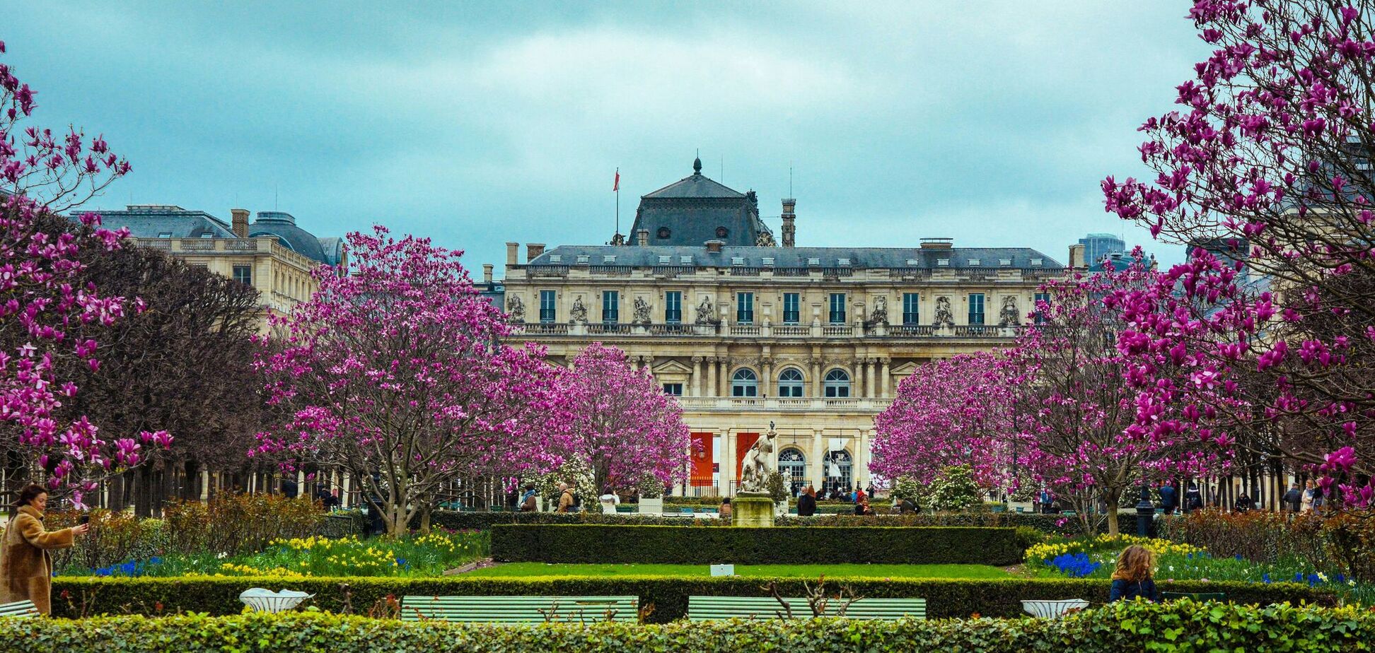 Куда стоит поехать весной: 3 культовых города в Европе
