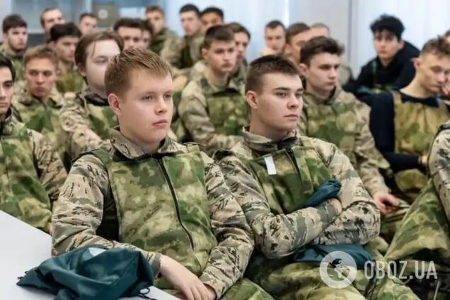 стунденти на контракт