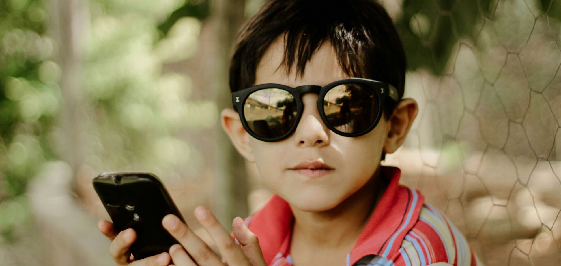 Украинский психолог назвала две самые токсичные соцсети для детей