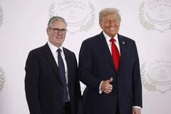 'Ми не дозволимо себе втягнути у чужу війну': Стармер відповів Трампу на погрози вийти з НАТО