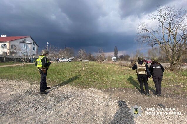 вибух, дим у небі, детонація