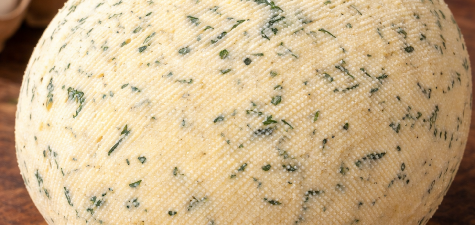 Сырная грудка, которую традиционно кладут в пасхальную корзину: как приготовить