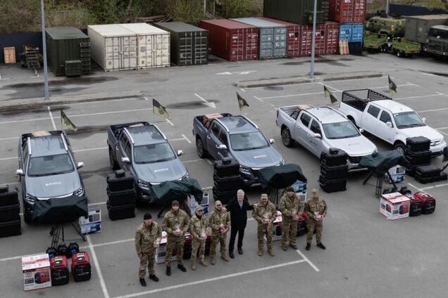 Захисники столиці отримали партію 'Ай-Петрі' від Порошенка