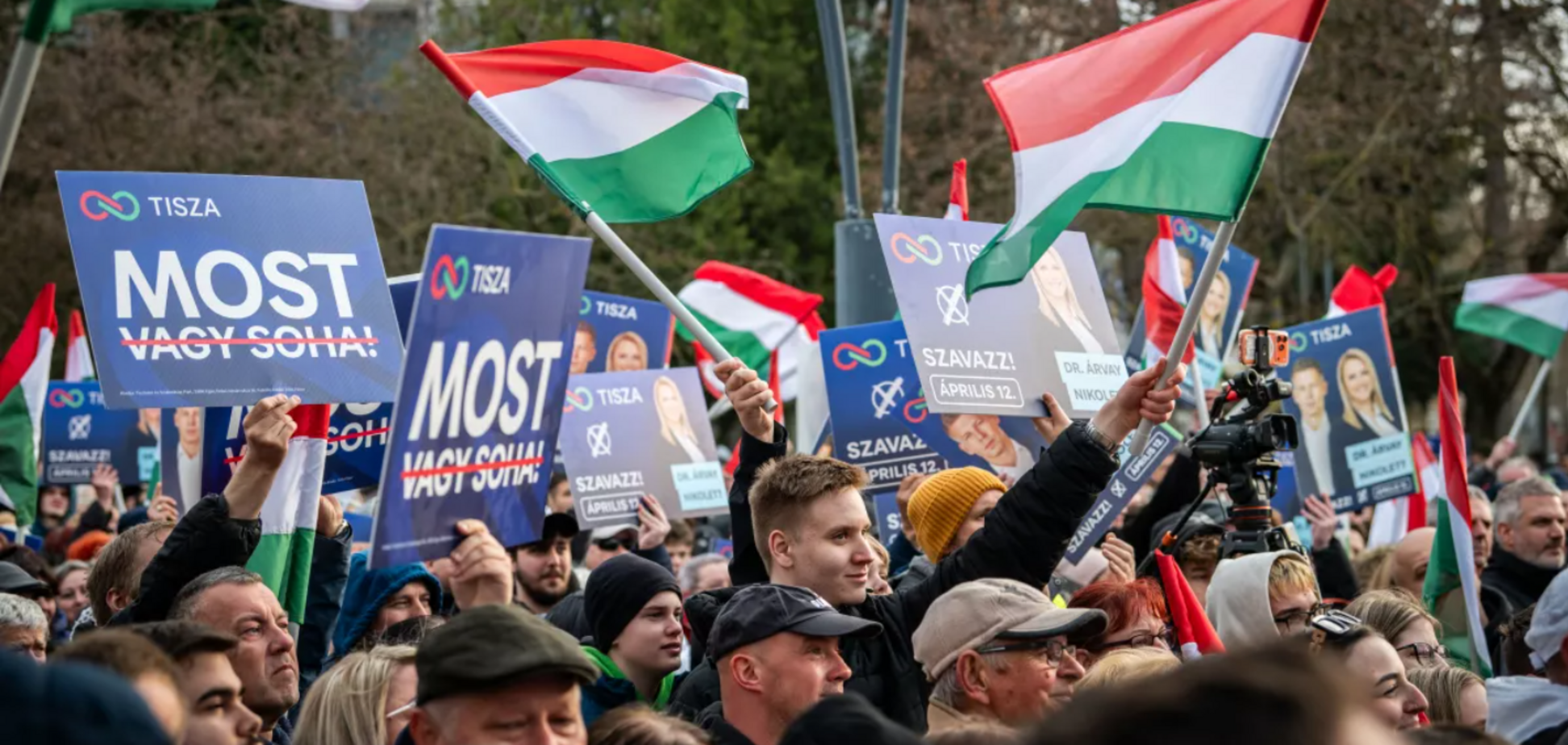 'Тиса' випереджає партію Орбана в усіх категоріях: що показало опитування перед виборами