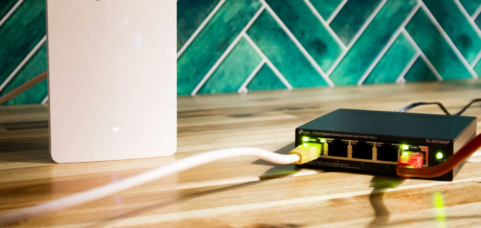 Що означають миготливі індикатори на роутері: коли слід бити тривогу