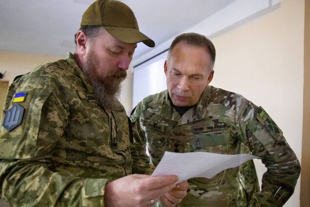 Окупанти посилюють своє угруповання: Сирський відвідав Південну операційну зону і дав важливі доручення. Фото