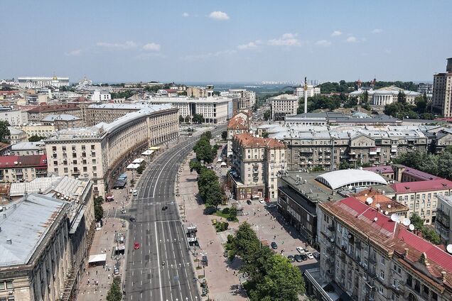 Палаци та будівлі з колонами: у мережі показали проєкт відновлення Хрещатика в Києві 1944 року. Фото