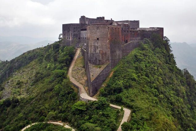 На Гаїті у фортеці трапилася тиснява, що забрала життя мінімум 30 осіб