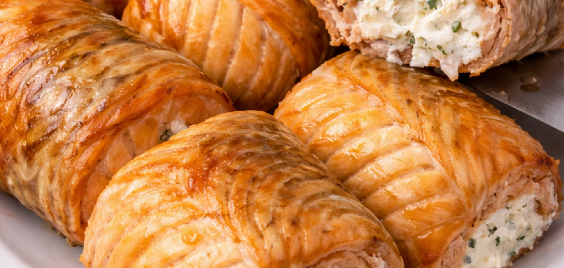 Сытные закусочные рулетики из красной рыбы: на каждый день и для праздничного стола