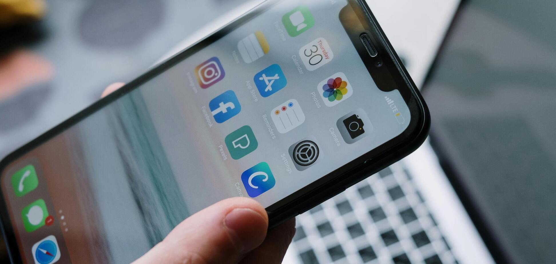 Ілюстрація - iPhone