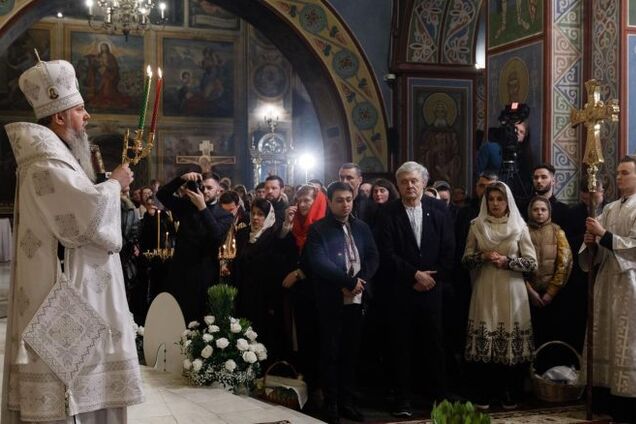 У Великдень молимося за наше воїнство і за мир на нашій землі, – Петро Порошенко