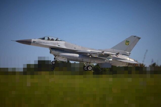 Досі не передали жодного літака: у двох країнах НАТО 'зависли' аж 36 винищувачів F-16 для України