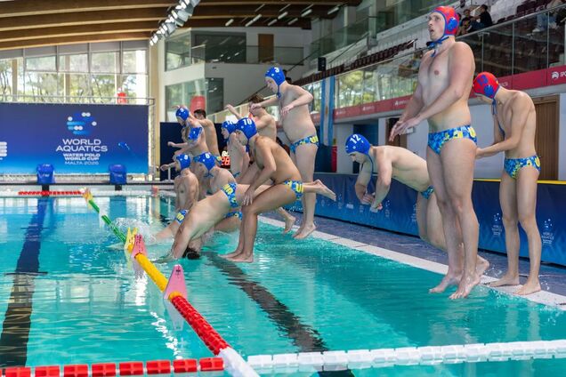 Сборной Украины присудили поражение 0:5 за отказ играть с Россией, которой перед матчем вернули флаг