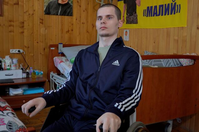 'Более 3 лет мы боремся за жизнь Дениса': мать защитника Украины рассказала свою историю музею 'Голоса мирных' Фонда Рината Ахметова