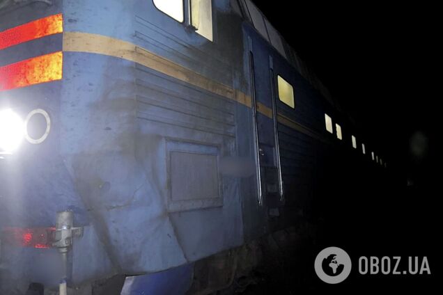 Раптово вийшла на колії: на Київщині під колесами потяга загинула жінка. Подробиці трагедії