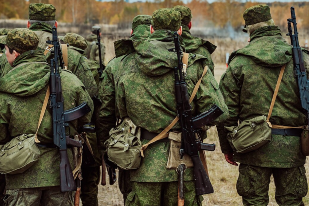 Россия усилила вербовку украинцев на ВОТ Украины в ряды оккупационной армии – ЦНС