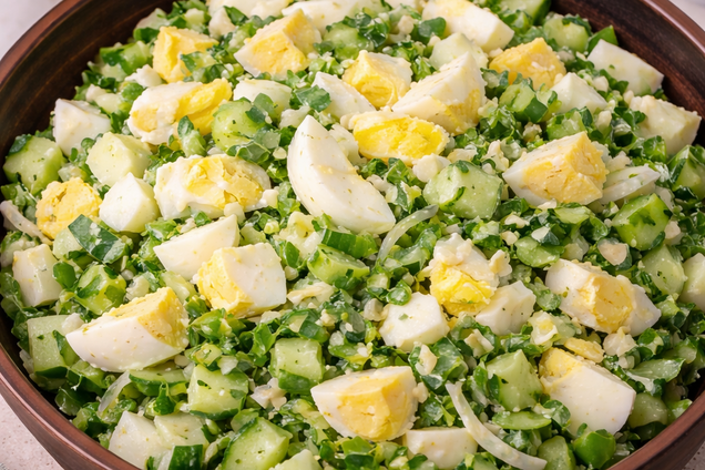 Вкусный весенний салат из черемши: как приготовить