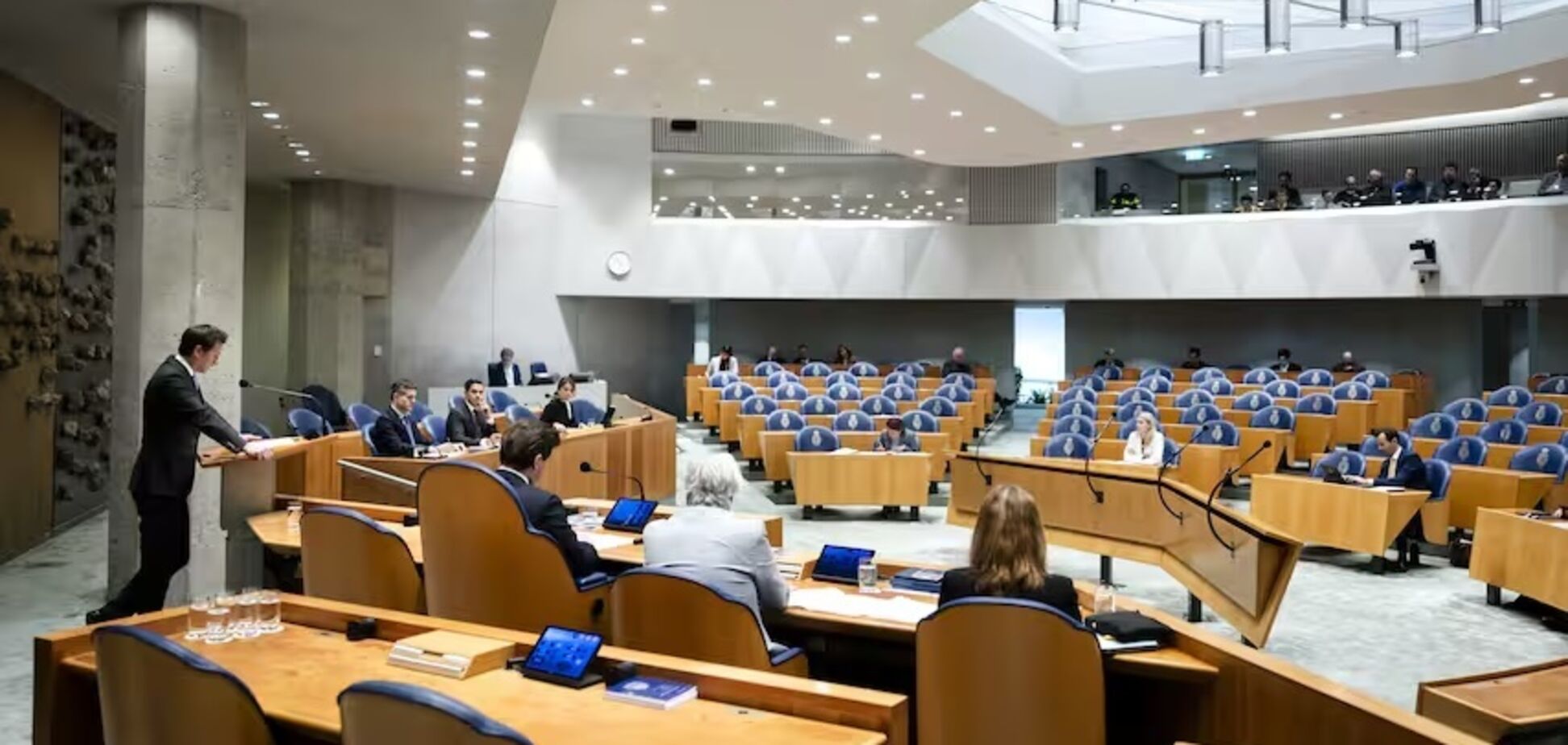 У Нідерландах страйк держслужбовців зірвав роботу парламенту: що відбувається