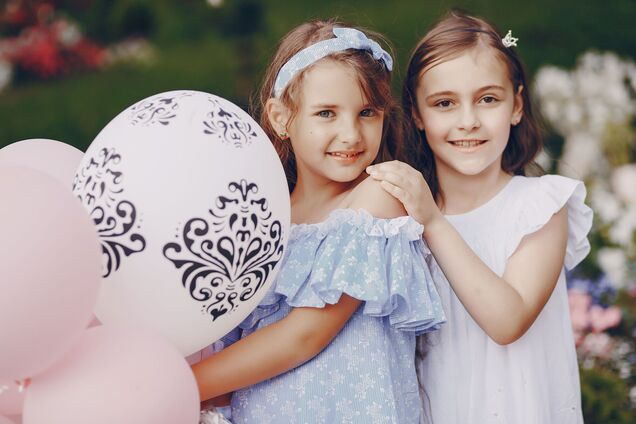 'Танці з бубном, кілька костюмів, ресторан. Де брати стільки грошей?' Мама української школярки поділилася криком душі через випускний у 4 класі