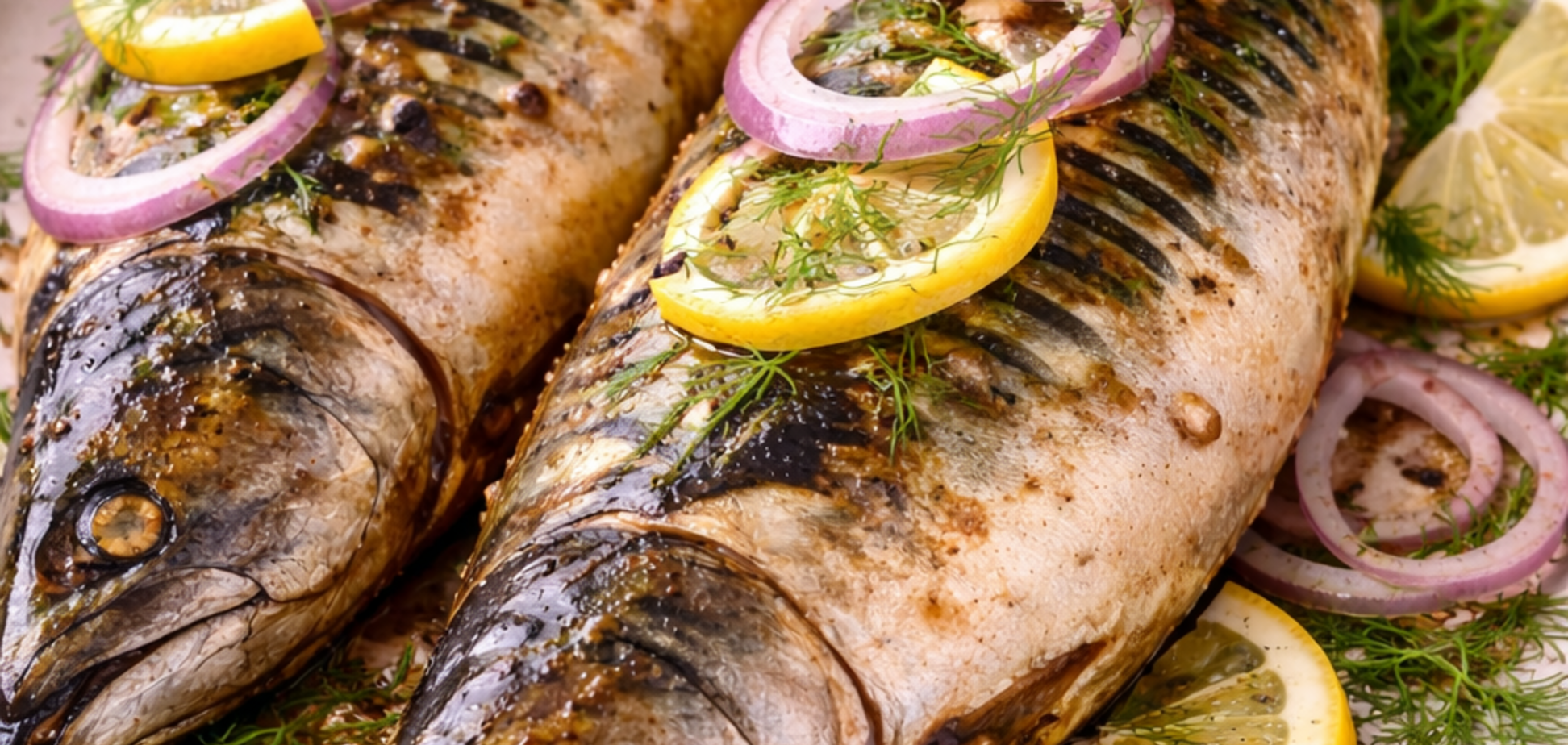 Маринована скумбрія в пляшці: на смак, як копчена