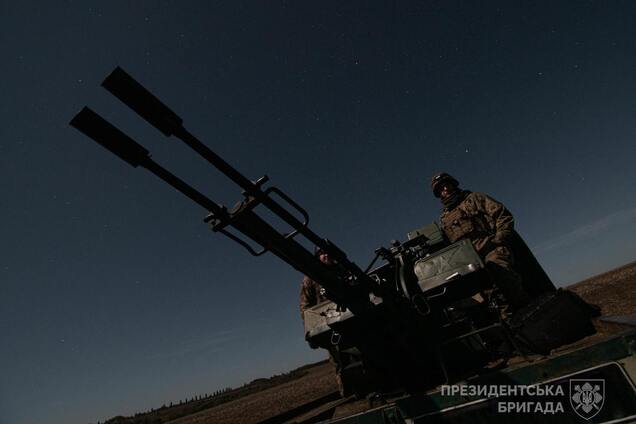 Россия атаковала Украину тремя баллистическими ракетами и 324 дронами: силы ПВО обезвредили 309 целей