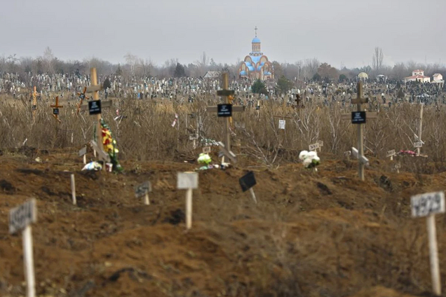 Оккупанты уничтожили в Мангуше массовое захоронение мариупольцев, убитых во время осады в 2022 году
