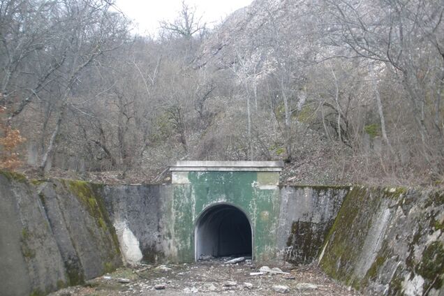 Окупанти облаштували у Криму базу на ядерному об'єкті часів СРСР. Супутникове фото